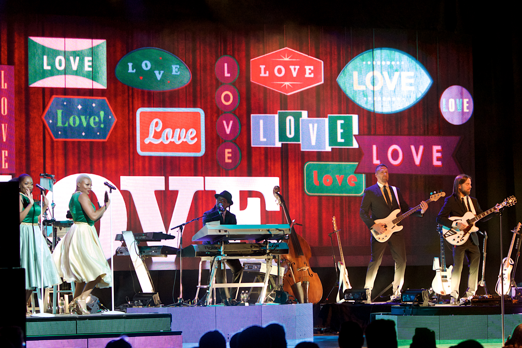 John Legend
A Legendary Christmas Tour
The Met
Philadelphia, Pa
December 4, 2018

DerekBrad.com